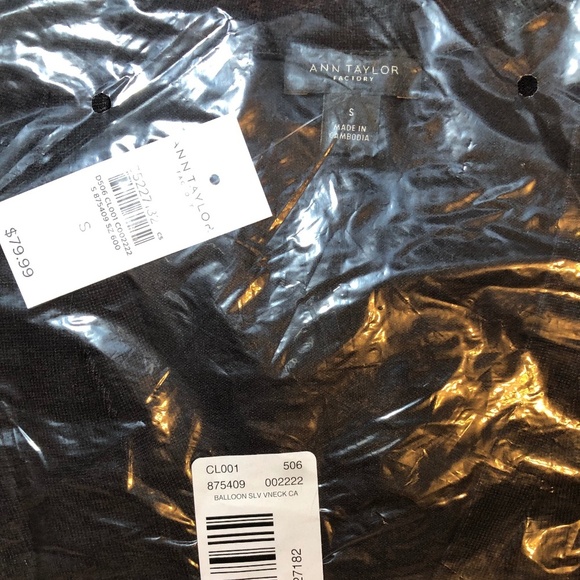 NWT! Ann Taylor Factory Black Balloon Sleeve V-Neck Cardigan - Size Small - Picture 5 of 5